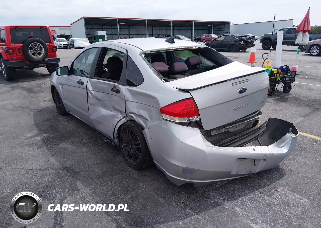 2011 Ford Focus Se VIN:1FAHP3FN8BW147594 - 3