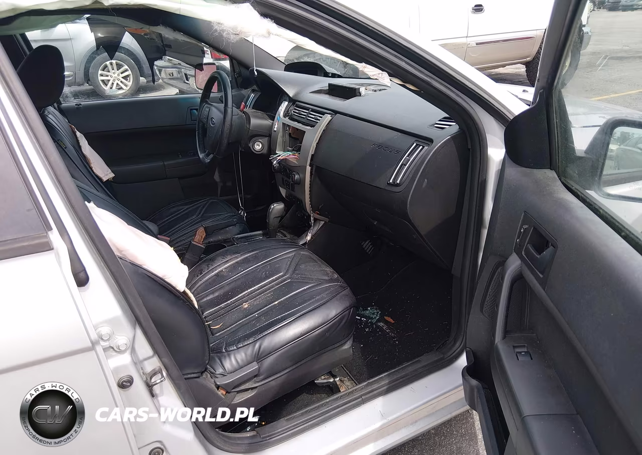 2011 Ford Focus Se VIN:1FAHP3FN8BW147594 - 5