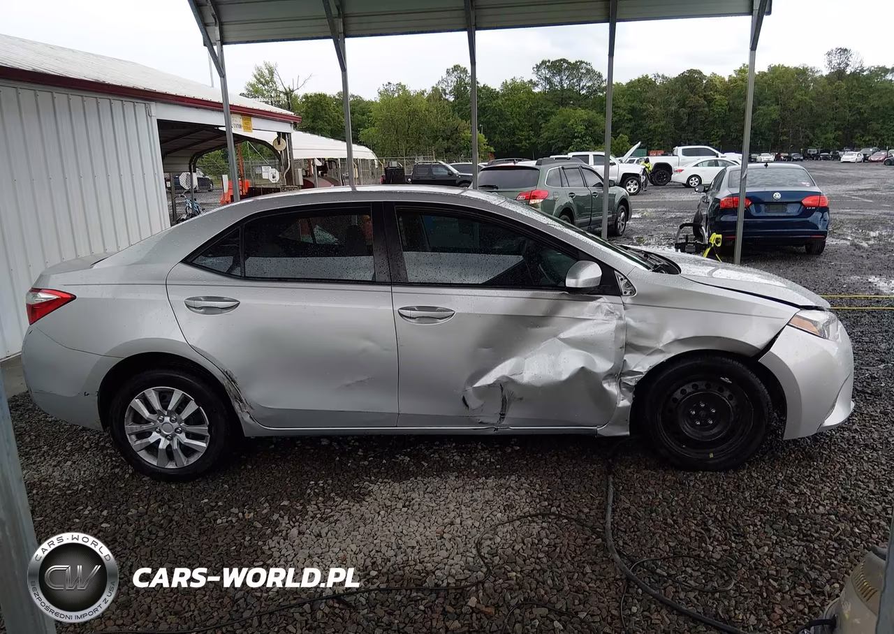 2015 Toyota Corolla Le VIN:2T1BURHE9FC432019 - 13