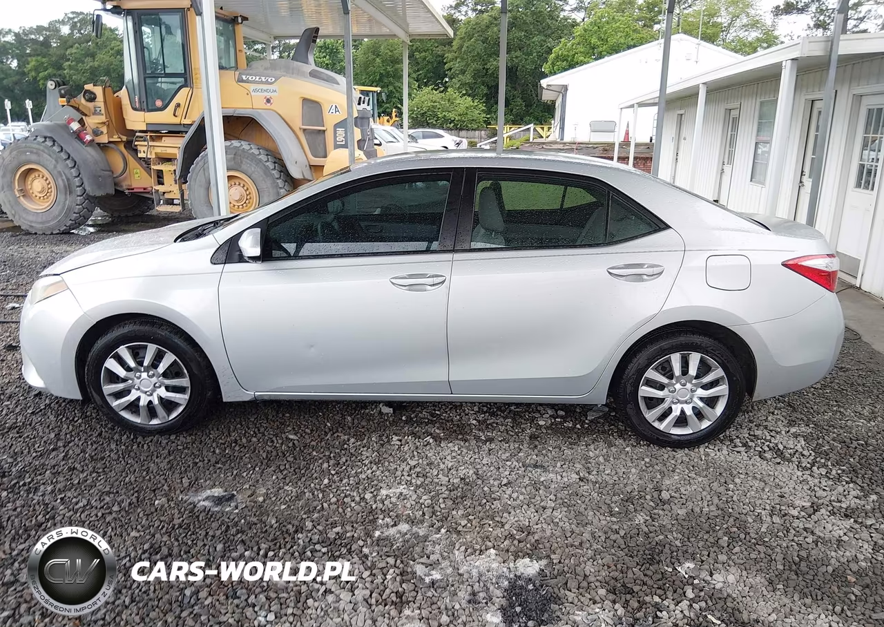 2015 Toyota Corolla Le VIN:2T1BURHE9FC432019 - 14