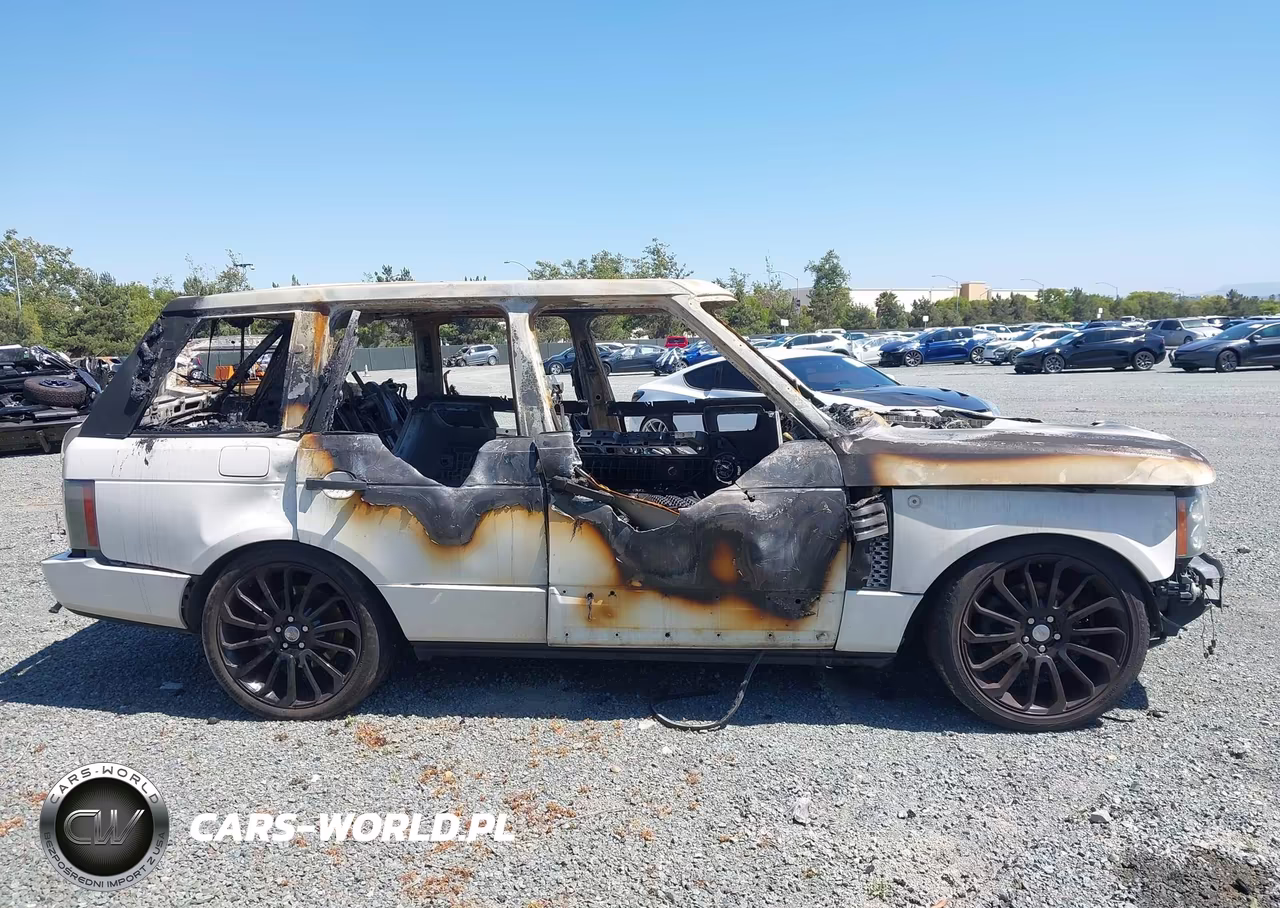 2009 Land Rover Range Rover Hse VIN:SALME15409A300609 - 12