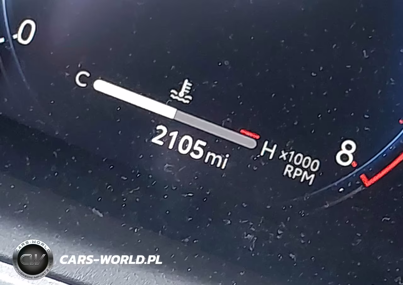2026 Toyota Corolla Cross Xle VIN:7MUDAABGXTV168072 - 15