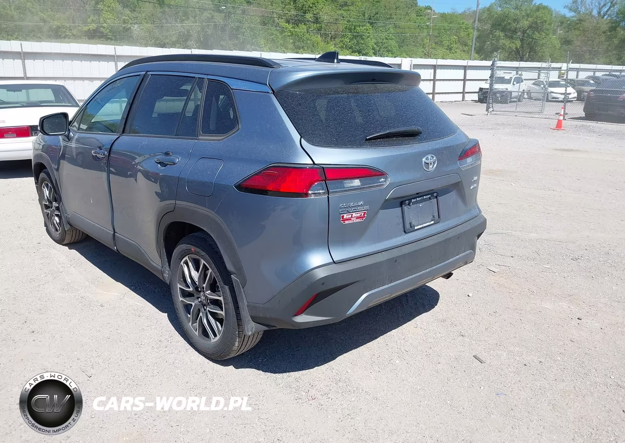 2026 Toyota Corolla Cross Xle VIN:7MUDAABGXTV168072 - 3