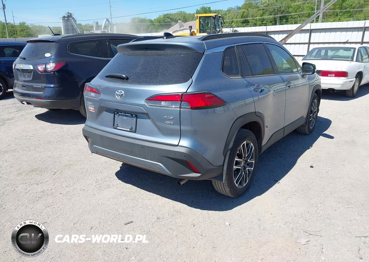 2026 Toyota Corolla Cross Xle VIN:7MUDAABGXTV168072 - 4