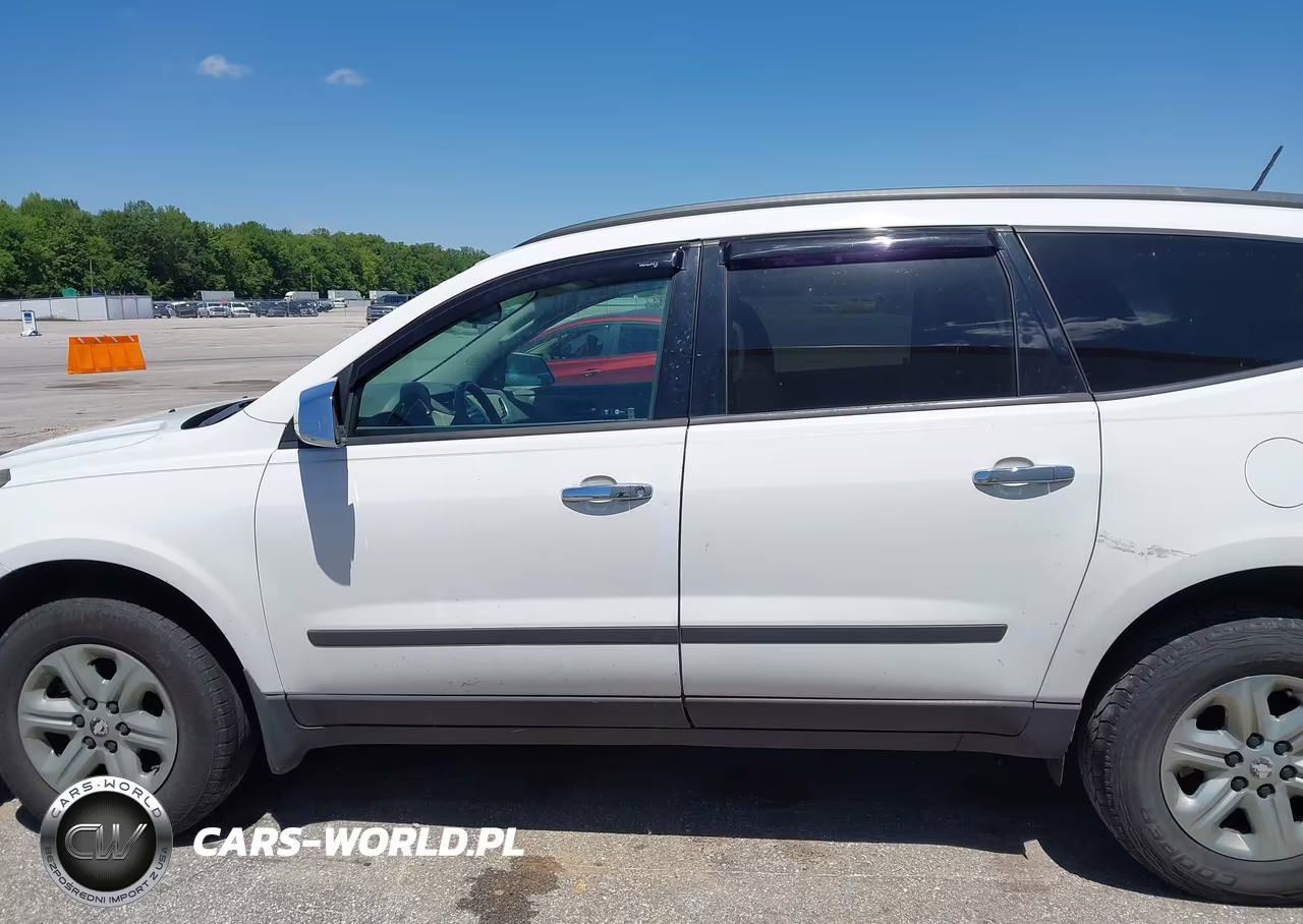 2016 Chevrolet Traverse Ls VIN:1GNKRFED7GJ315077 - 14