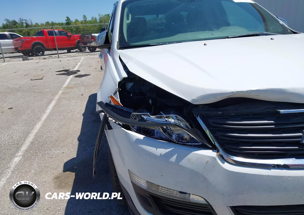 2016 Chevrolet Traverse Ls VIN:1GNKRFED7GJ315077 - 6
