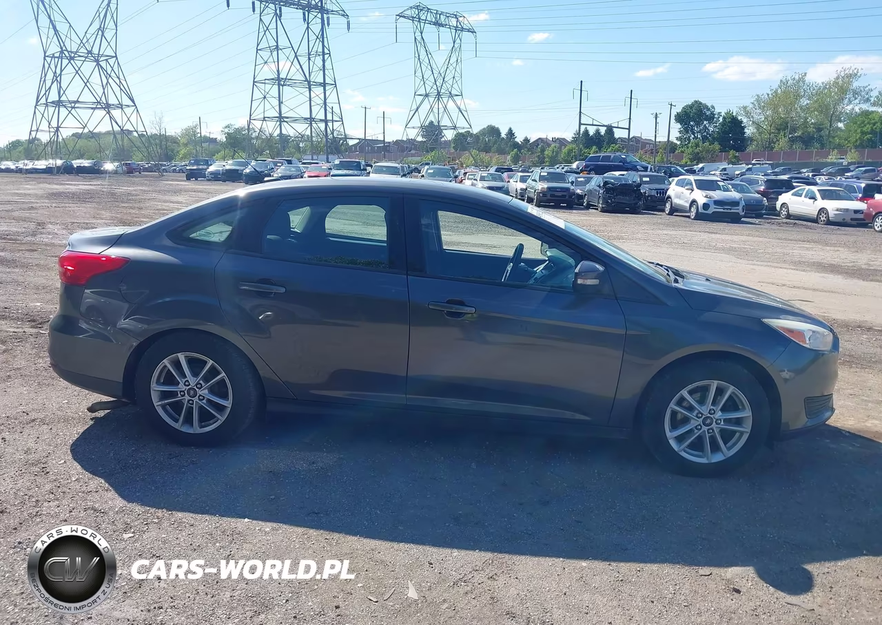 2016 Ford Focus Se VIN:1FADP3F27GL354247 - 13