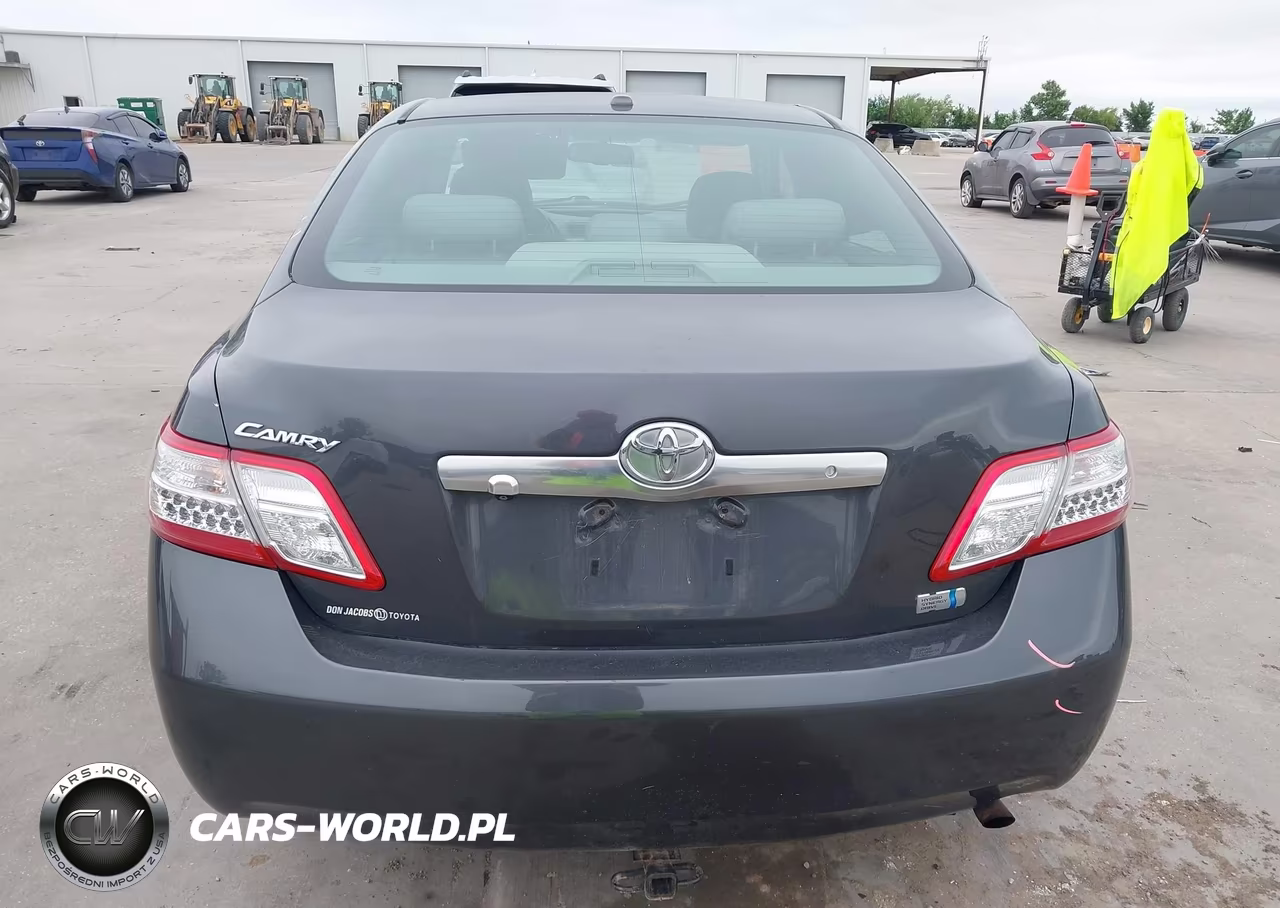 TOYOTA CAMRY HYBRID VIN:4T1BB3EK3AU126177 - 16