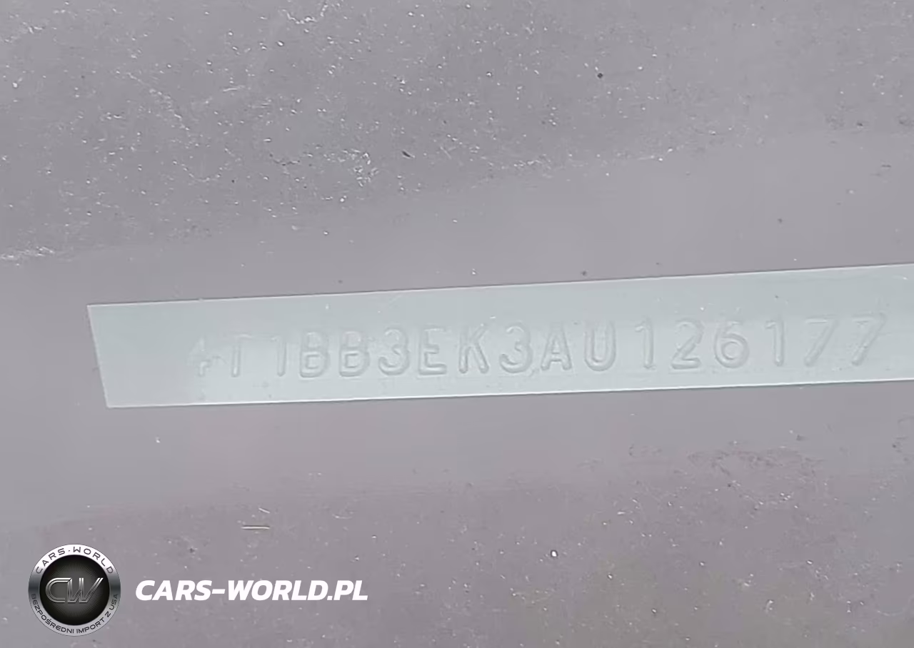 TOYOTA CAMRY HYBRID VIN:4T1BB3EK3AU126177 - 17