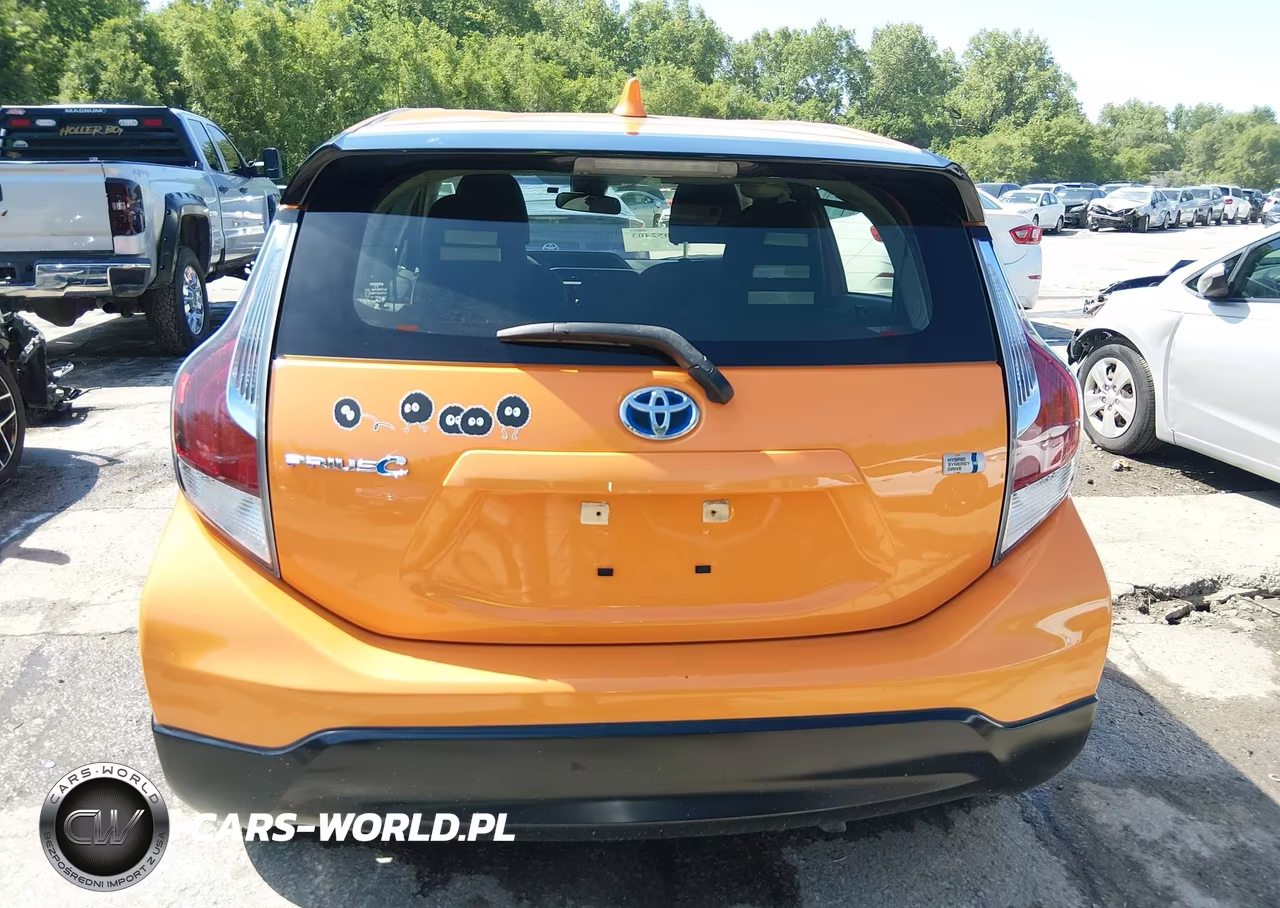 2017 Toyota Prius C Two VIN:JTDKDTB36H1593892 - 17