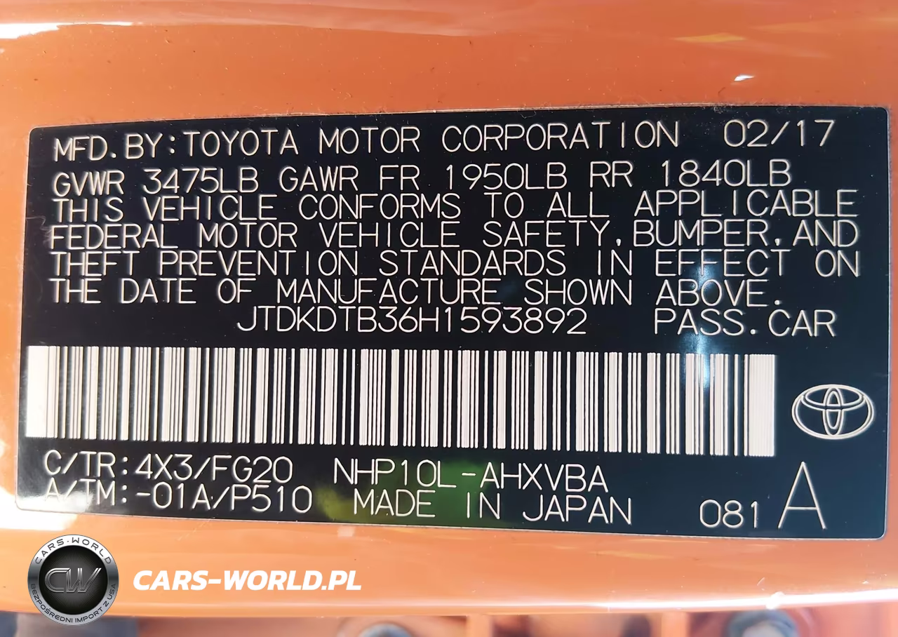 2017 Toyota Prius C Two VIN:JTDKDTB36H1593892 - 9