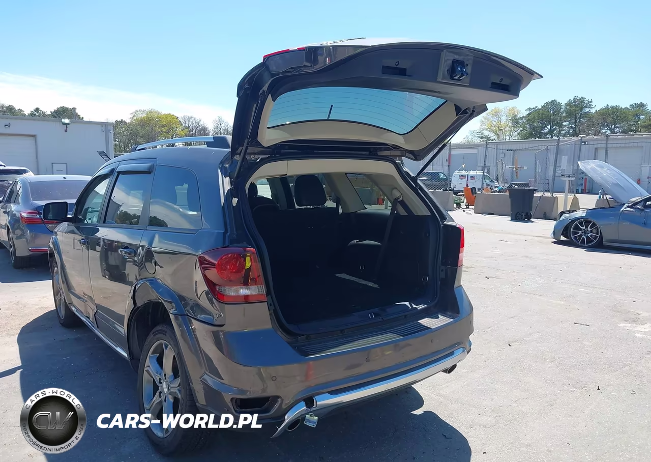 2017 Dodge Journey Crossroad Plus Awd VIN:3C4PDDGG2HT563000 - 3
