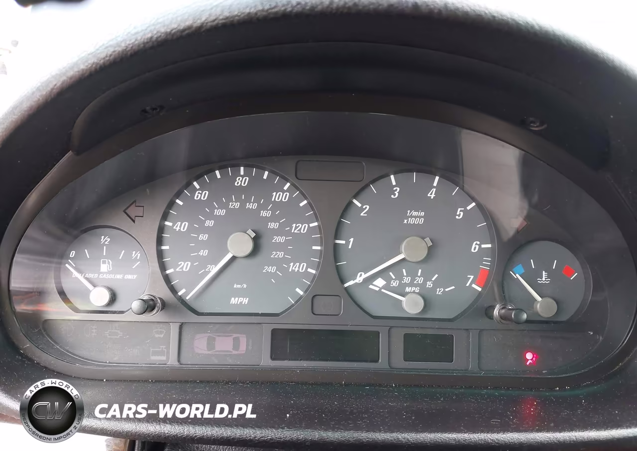 2005 BMW 325Ci VIN:WBABW33415PL38834 - 7