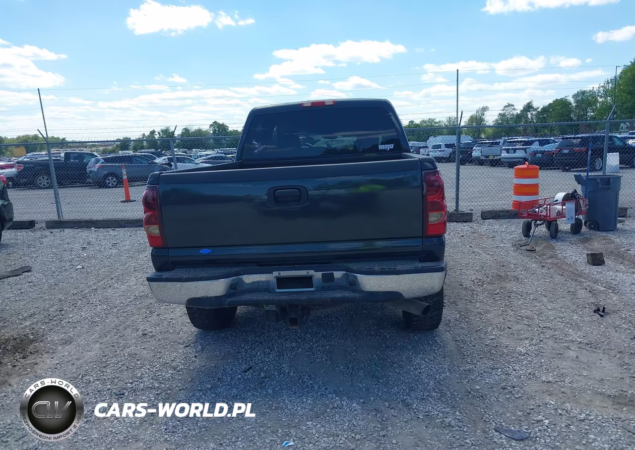 2003 Chevrolet Silverado 2500Hd Ls VIN:1GCHK23U73F156142 - 17