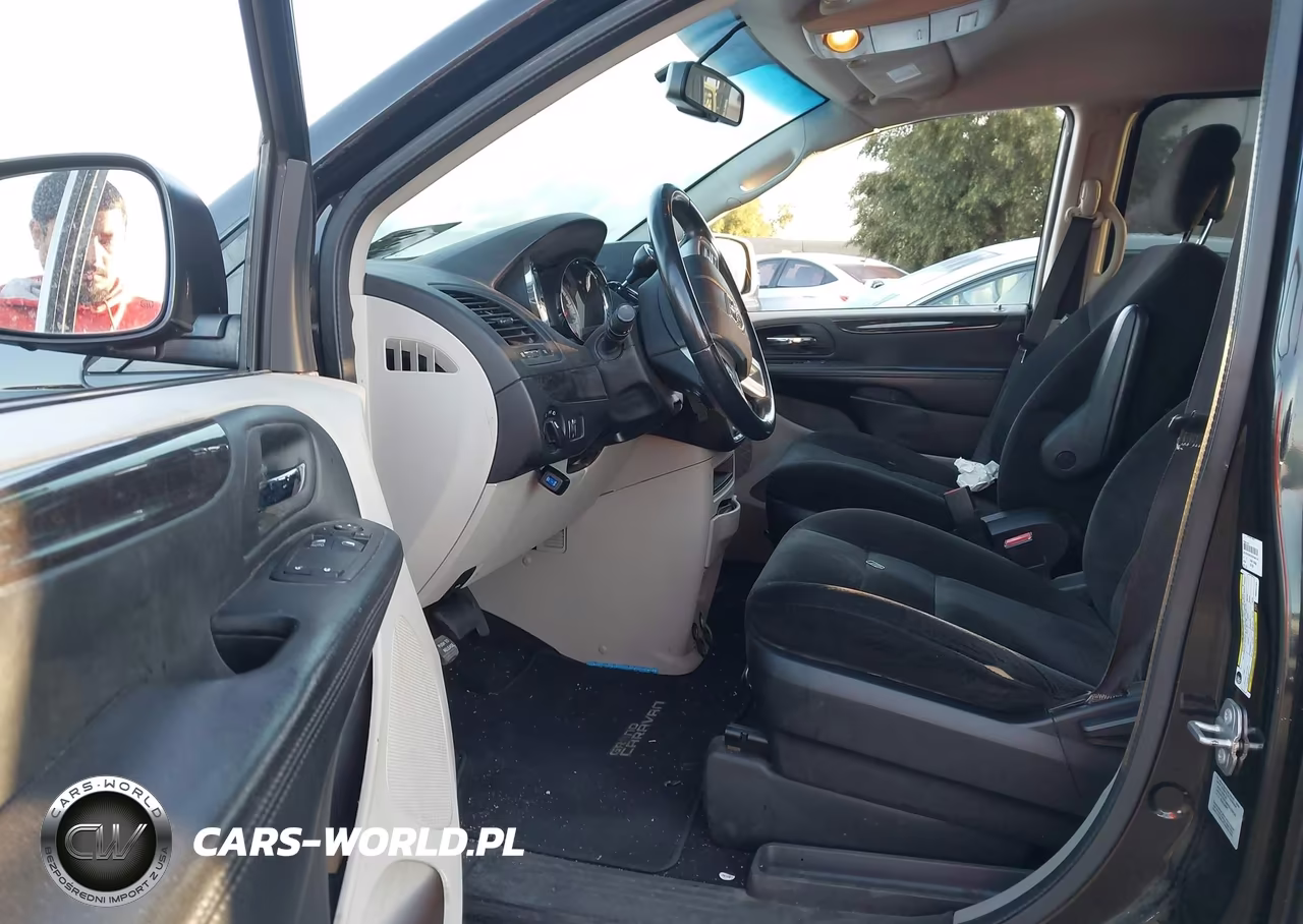 2016 Dodge Grand Caravan American Value Pkg VIN:2C4RDGBG2GR364743 - 5