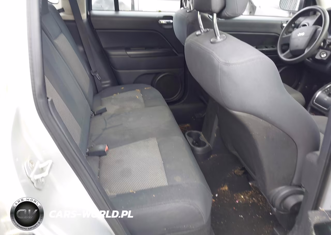 2010 Jeep Compass Sport VIN:1J4NT4FB9AD554025 - 8