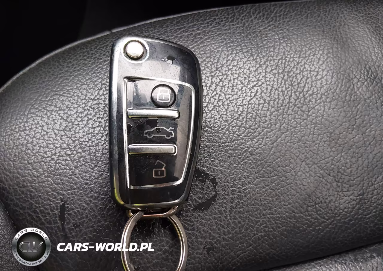 2018 Audi A3 2.0T Premium-2.0T Tech Premium VIN:WAUAUGFF8J1091623 - 11
