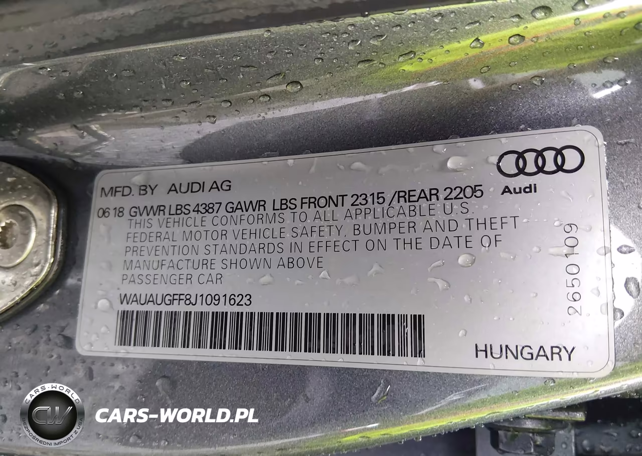 2018 Audi A3 2.0T Premium-2.0T Tech Premium VIN:WAUAUGFF8J1091623 - 9