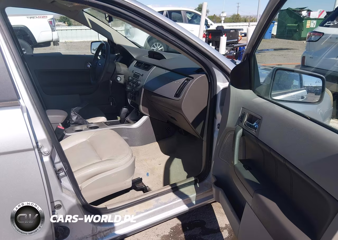 2010 Ford Focus Ses VIN:1FAHP3GN3AW169743 - 5