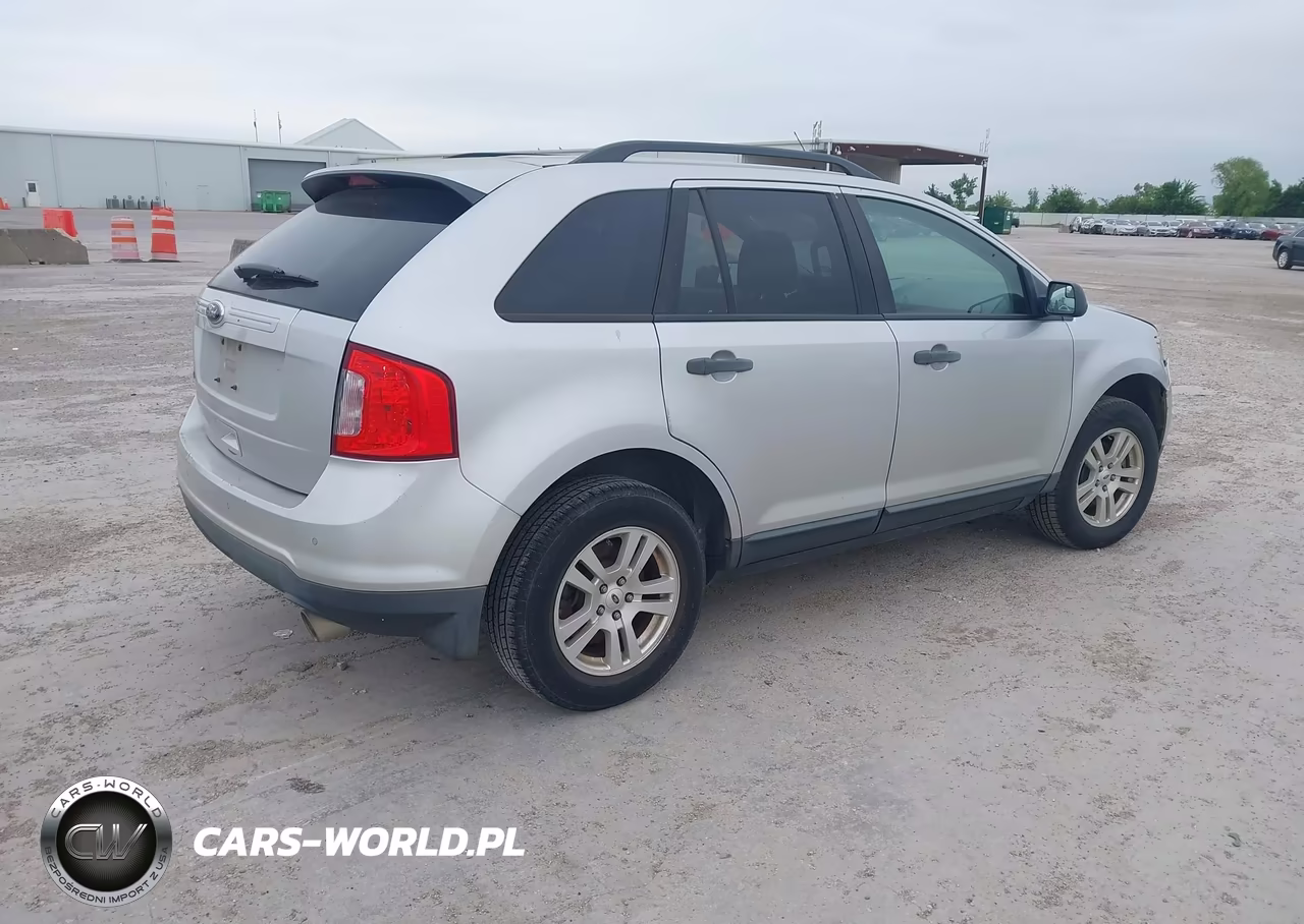 2013 Ford Edge Se VIN:2FMDK3GCXDBA73812 - 4