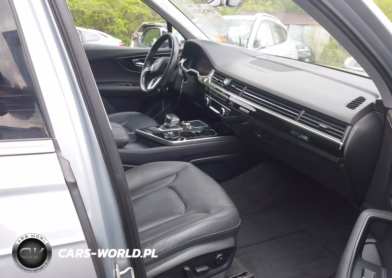 2017 Audi Q7 3.0T Premium VIN:WA1VAAF7XHD003578 - 5