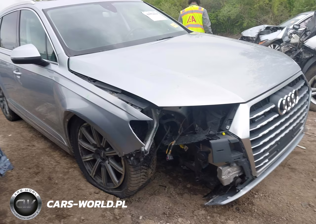 2017 Audi Q7 3.0T Premium VIN:WA1VAAF7XHD003578 - 6