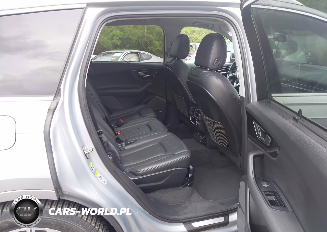 2017 Audi Q7 3.0T Premium VIN:WA1VAAF7XHD003578 - 8