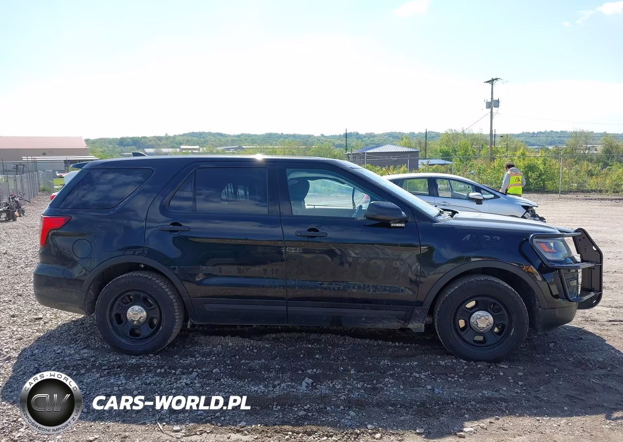 2018 Ford Police Interceptor Utility VIN:1FM5K8AR8JGA71494 - 14