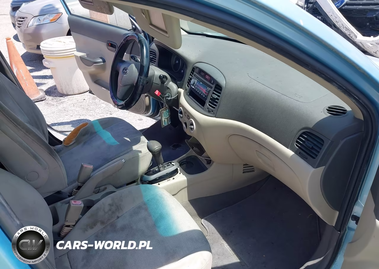 2009 Hyundai Accent Gls VIN:KMHCM46C69U288666 - 5