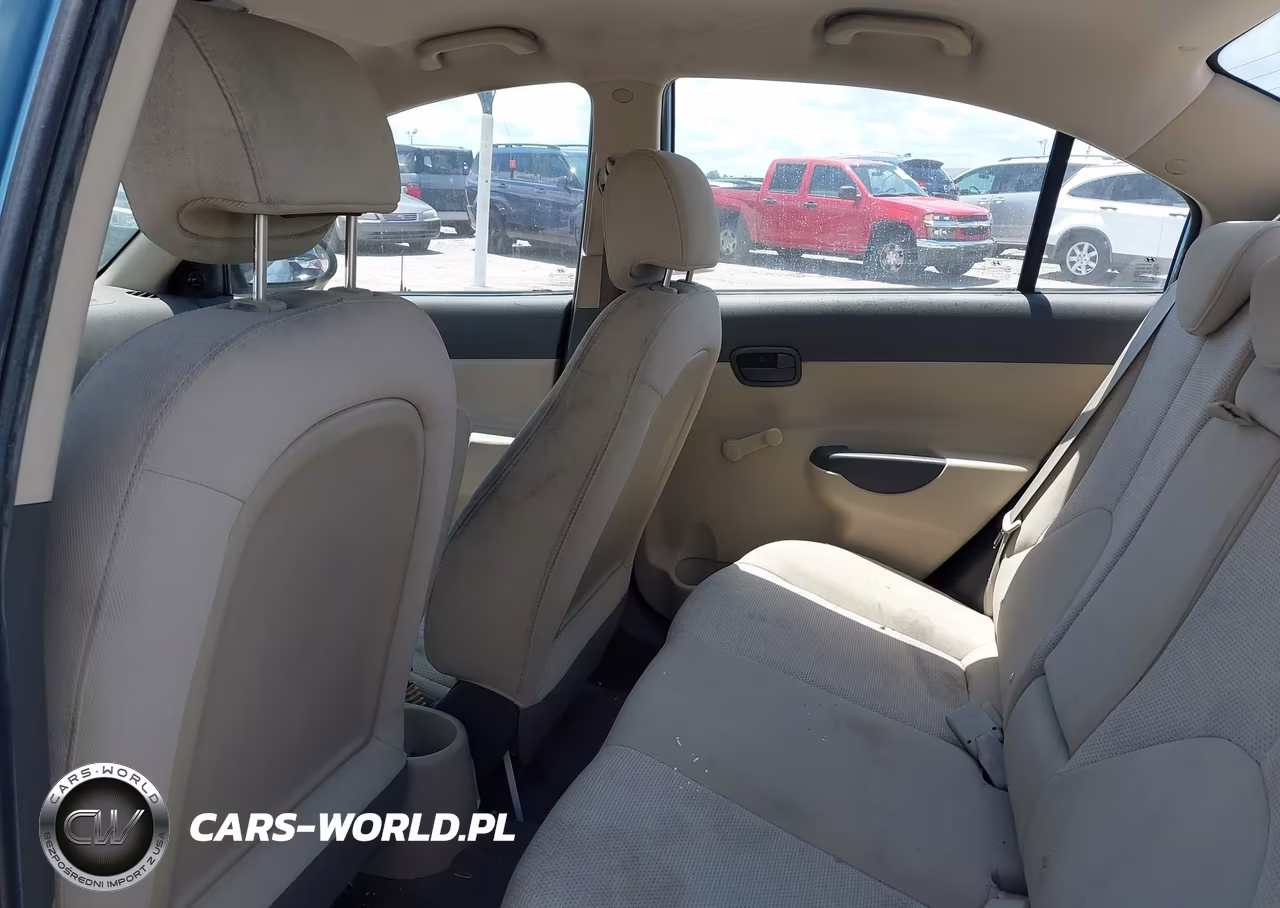 2009 Hyundai Accent Gls VIN:KMHCM46C69U288666 - 8