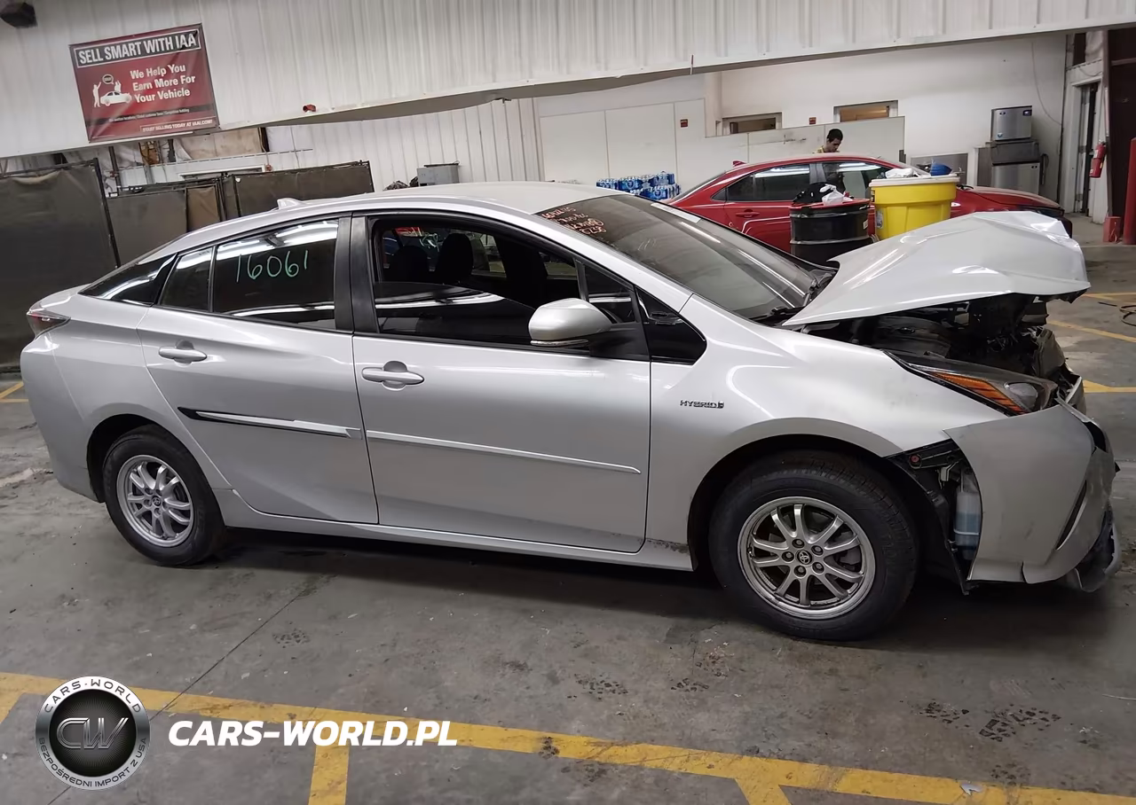 2017 Toyota Prius Three VIN:JTDKARFU3H3038238 - 12
