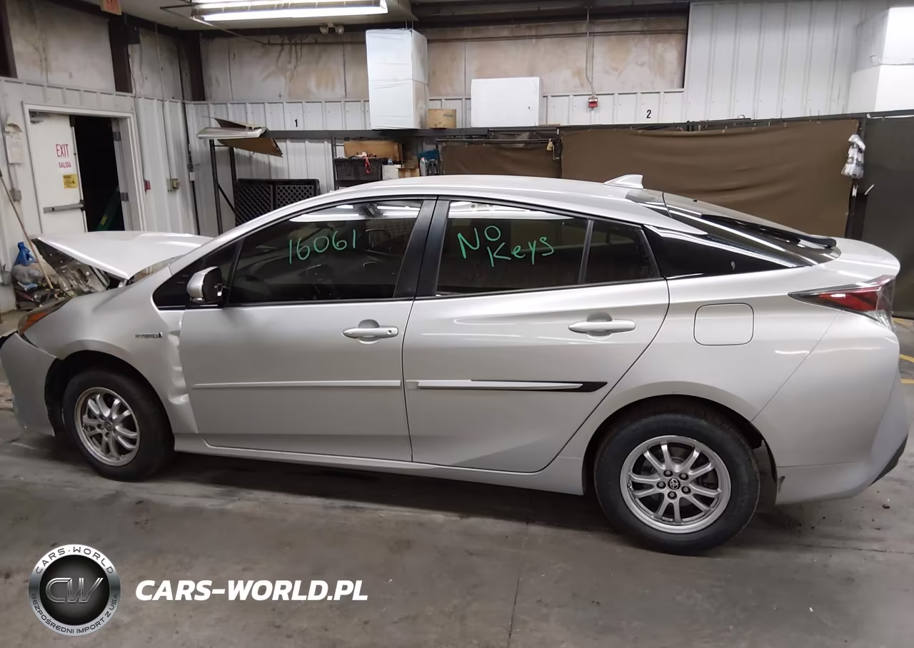 2017 Toyota Prius Three VIN:JTDKARFU3H3038238 - 13