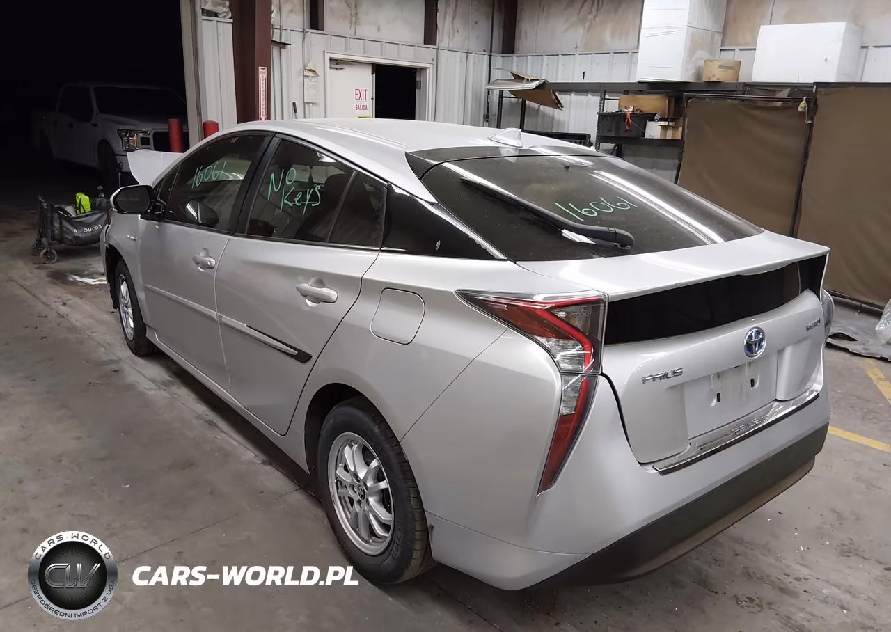 2017 Toyota Prius Three VIN:JTDKARFU3H3038238 - 3