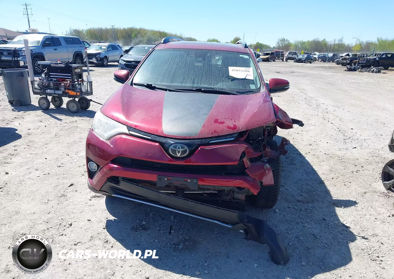 2018 Toyota Rav4 Xle VIN:2T3RFREV8JW762360 - 6