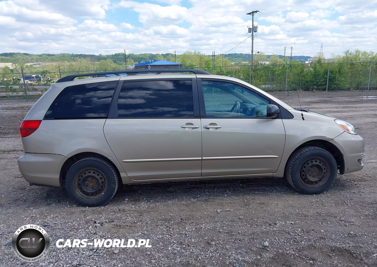 2004 Toyota Sienna Le VIN:5TDZA23C44S119792 - 13