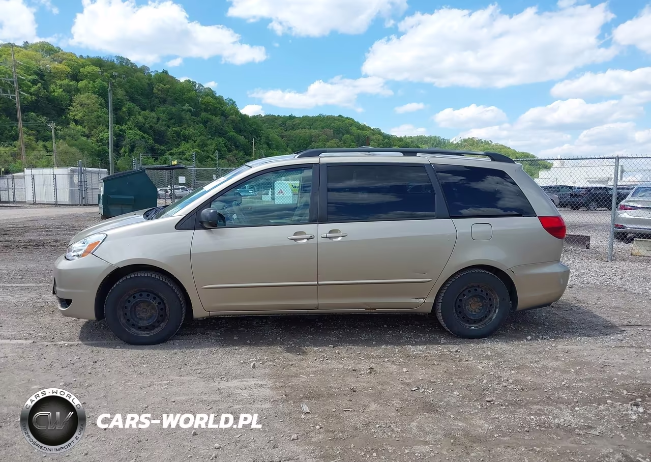 2004 Toyota Sienna Le VIN:5TDZA23C44S119792 - 14