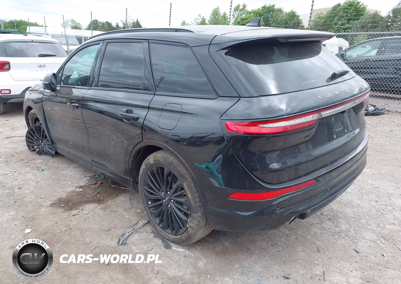 2023 Lincoln Corsair Reserve VIN:5LMCJ2CAXPUL25437 - 3