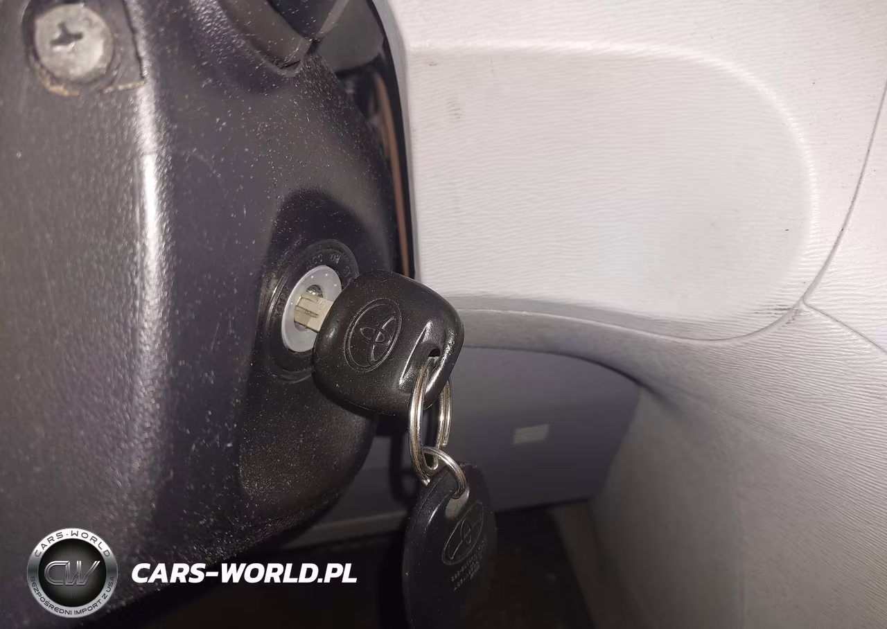 2011 Toyota Sienna Le V6 VIN:5TDKK3DC2BS051055 - 11