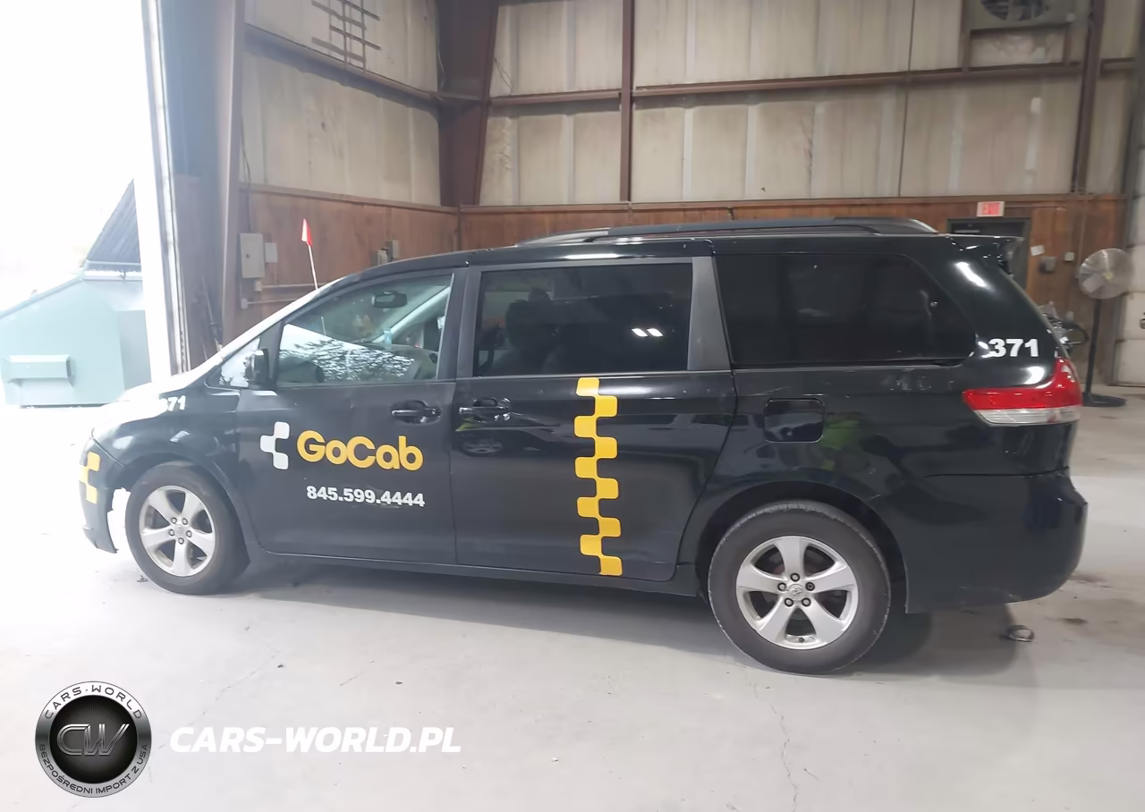 2011 Toyota Sienna Le V6 VIN:5TDKK3DC2BS051055 - 14