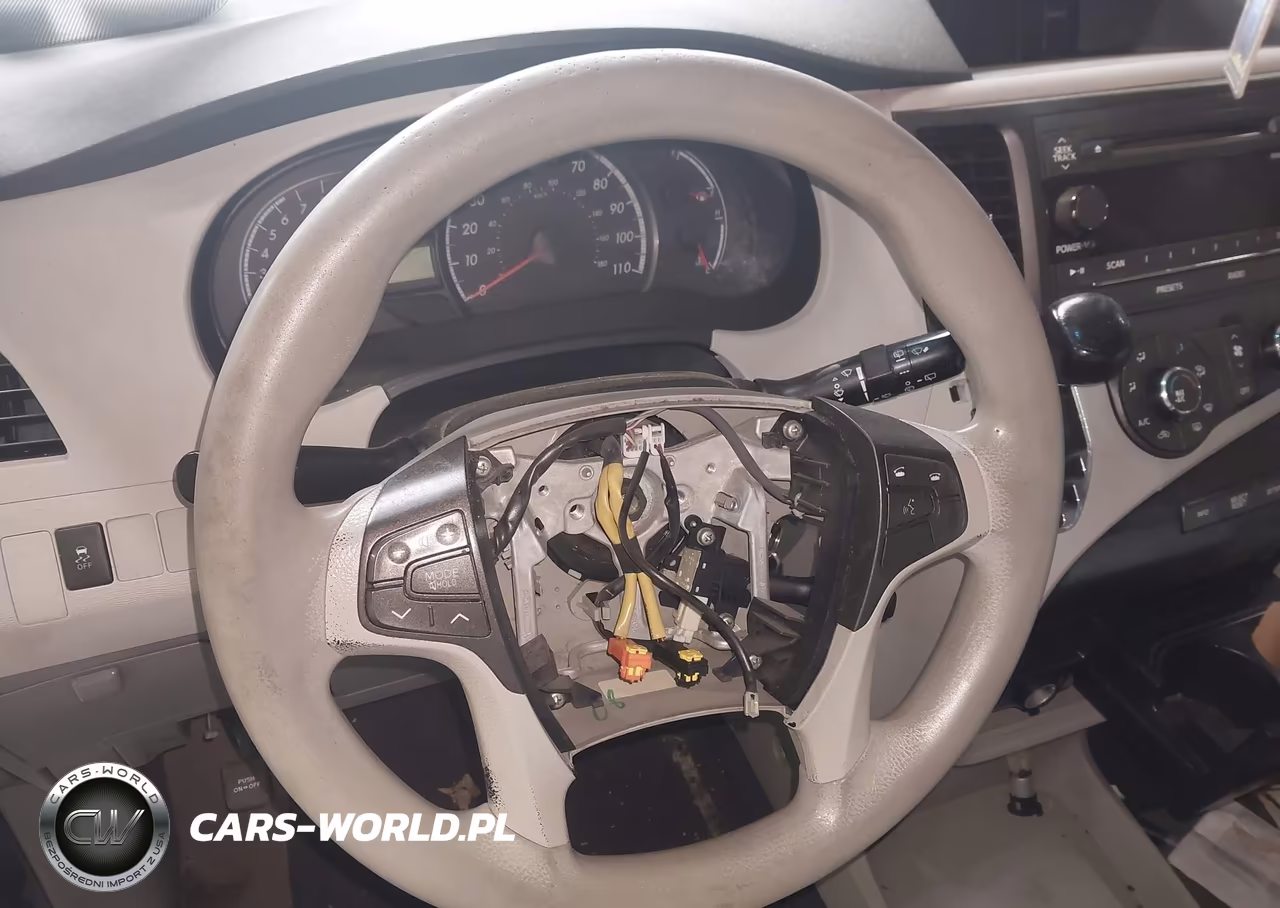 2011 Toyota Sienna Le V6 VIN:5TDKK3DC2BS051055 - 17