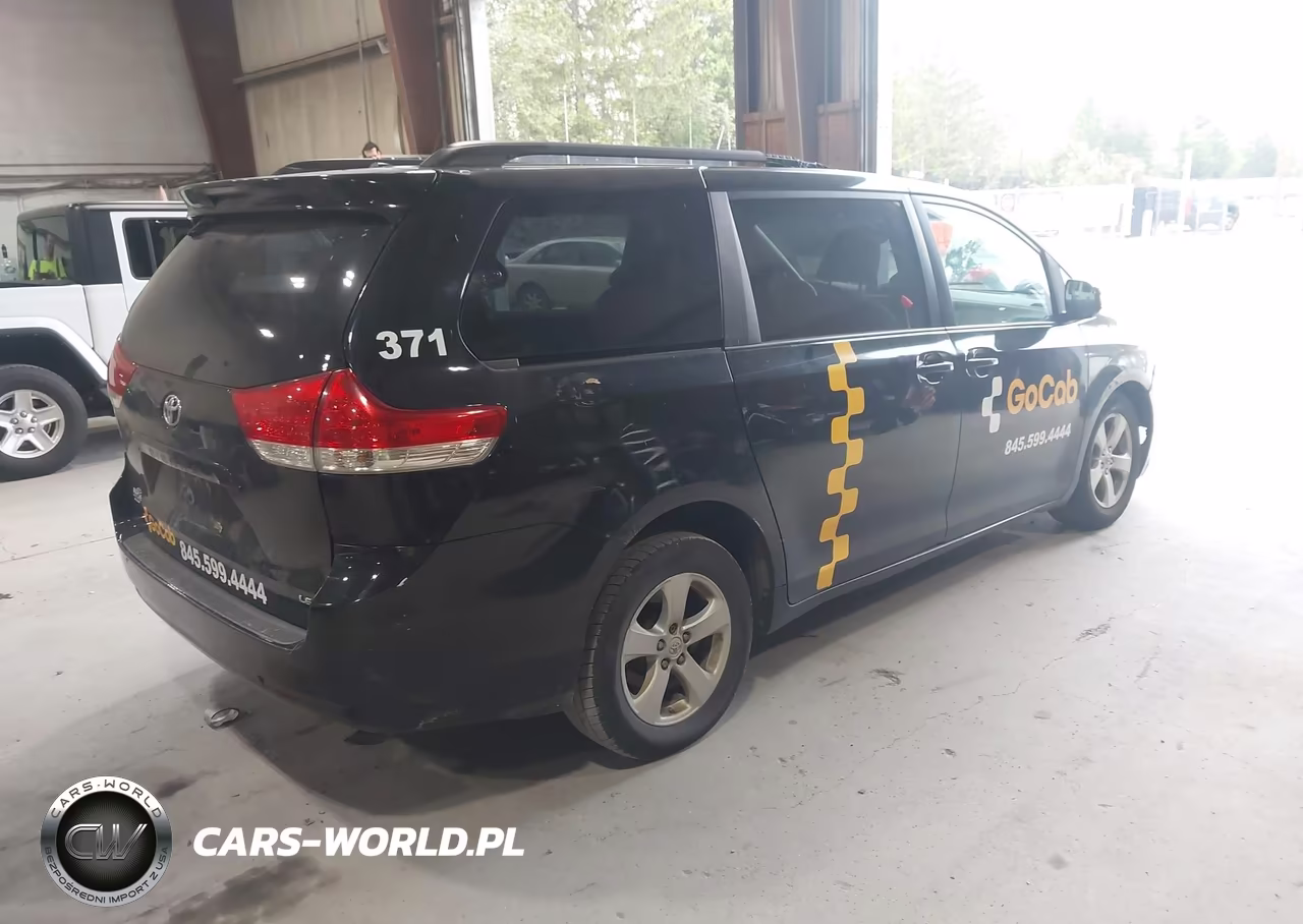 2011 Toyota Sienna Le V6 VIN:5TDKK3DC2BS051055 - 4