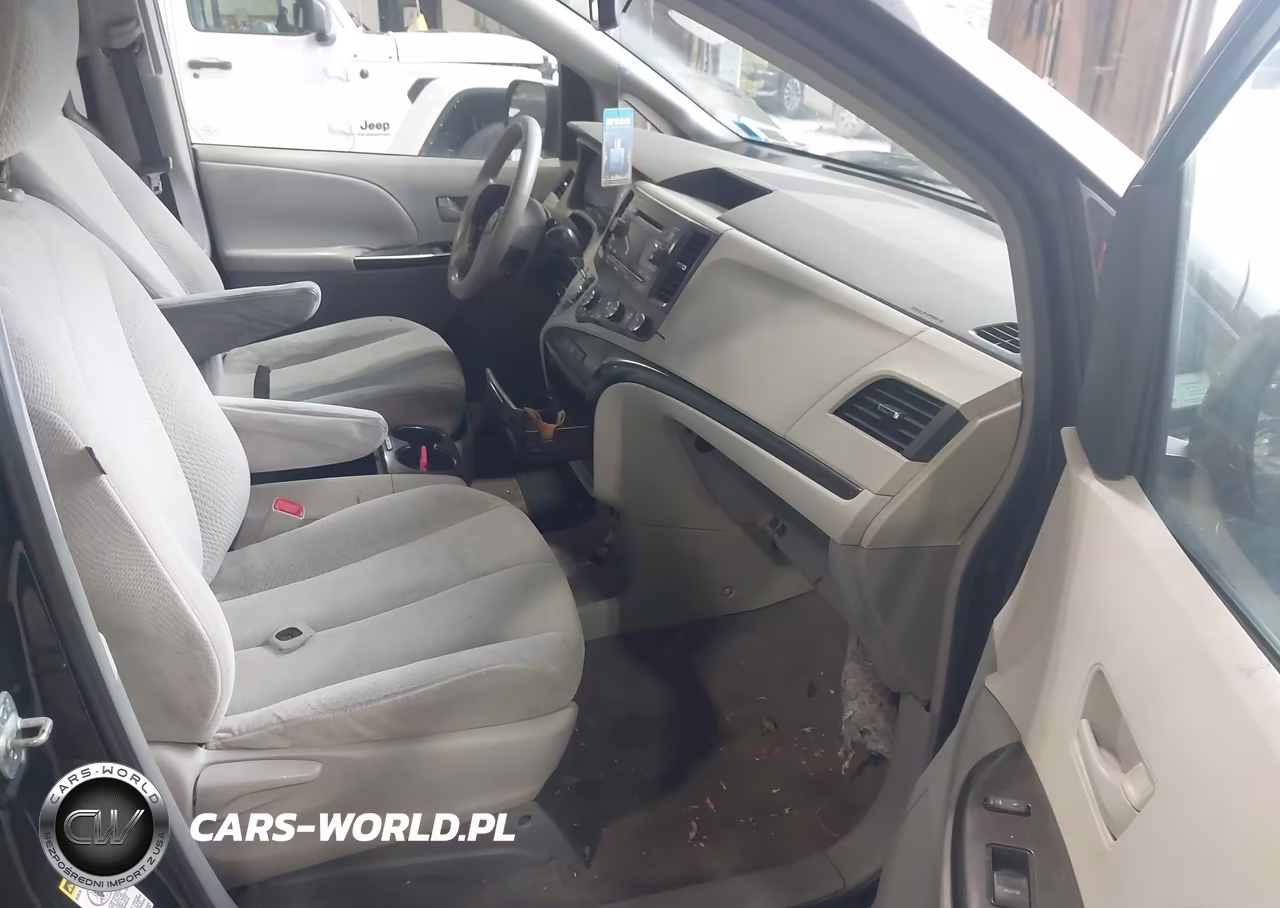 2011 Toyota Sienna Le V6 VIN:5TDKK3DC2BS051055 - 5