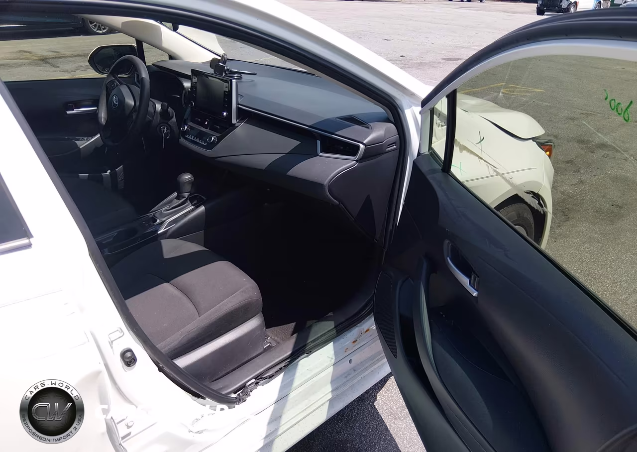 2021 Toyota Corolla Le VIN:JTDEPMAE7MJ137956 - 5