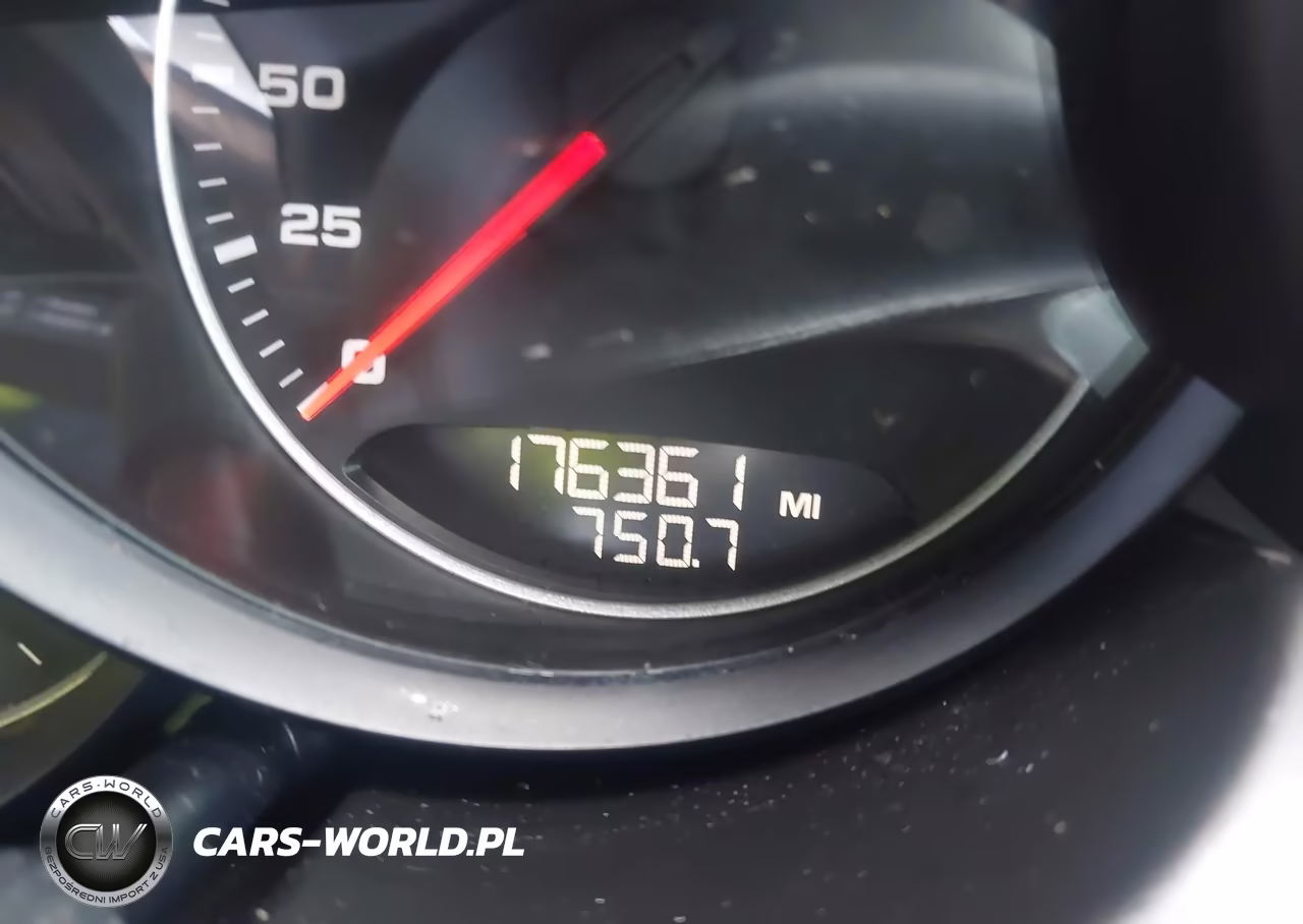 2011 Porsche Cayenne Turbo VIN:WP1AC2A24BLA81866 - 7