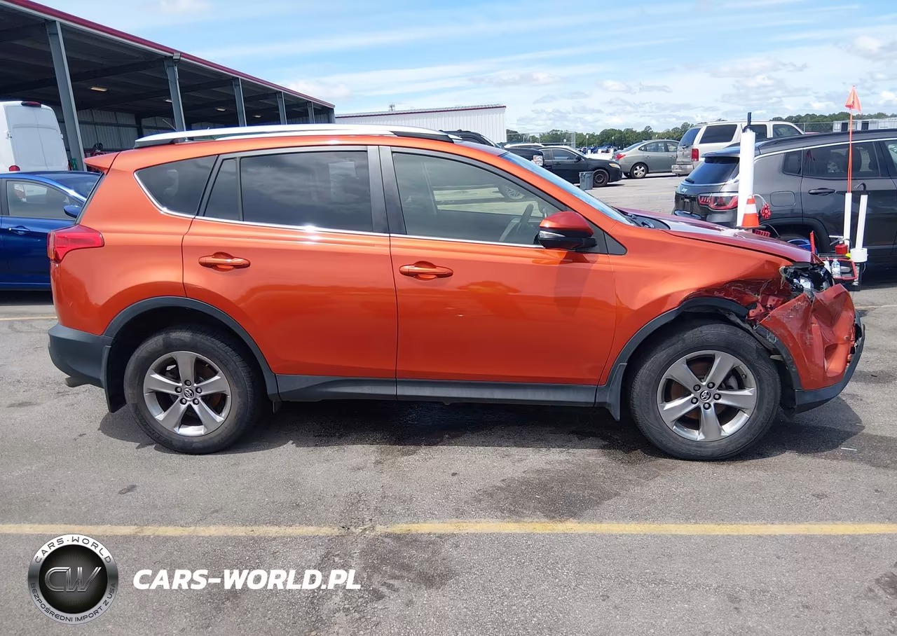 2015 Toyota Rav4 Xle VIN:JTMRFREV1FD166298 - 13