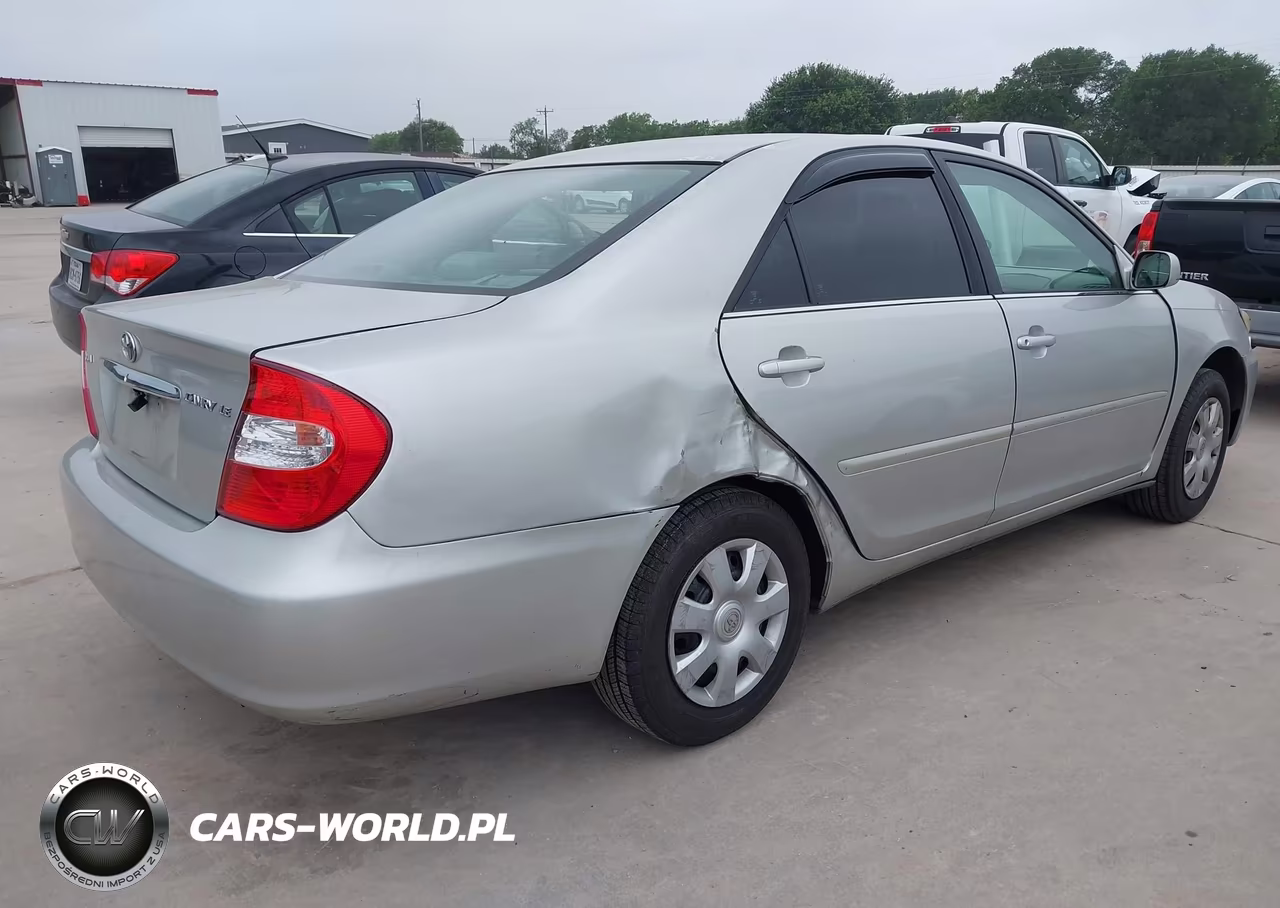 2003 Toyota Camry Le VIN:4T1BE32K03U770427 - 4