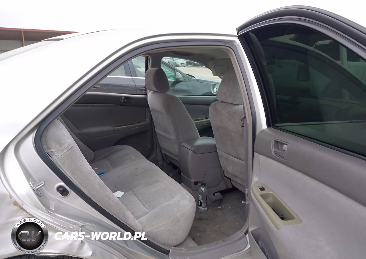 2003 Toyota Camry Le VIN:4T1BE32K03U770427 - 8