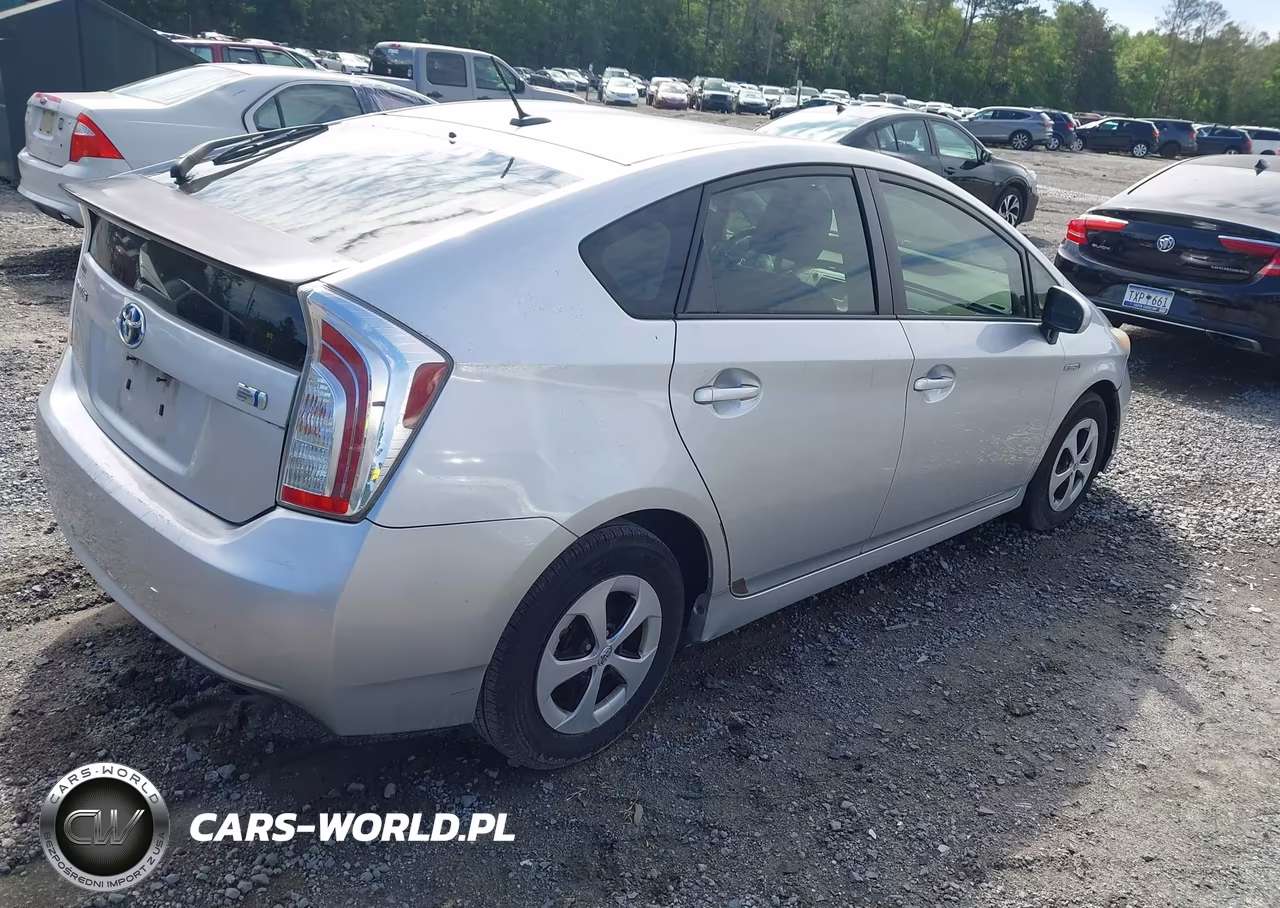 2013 Toyota Prius Three VIN:JTDKN3DU4D1712195 - 4