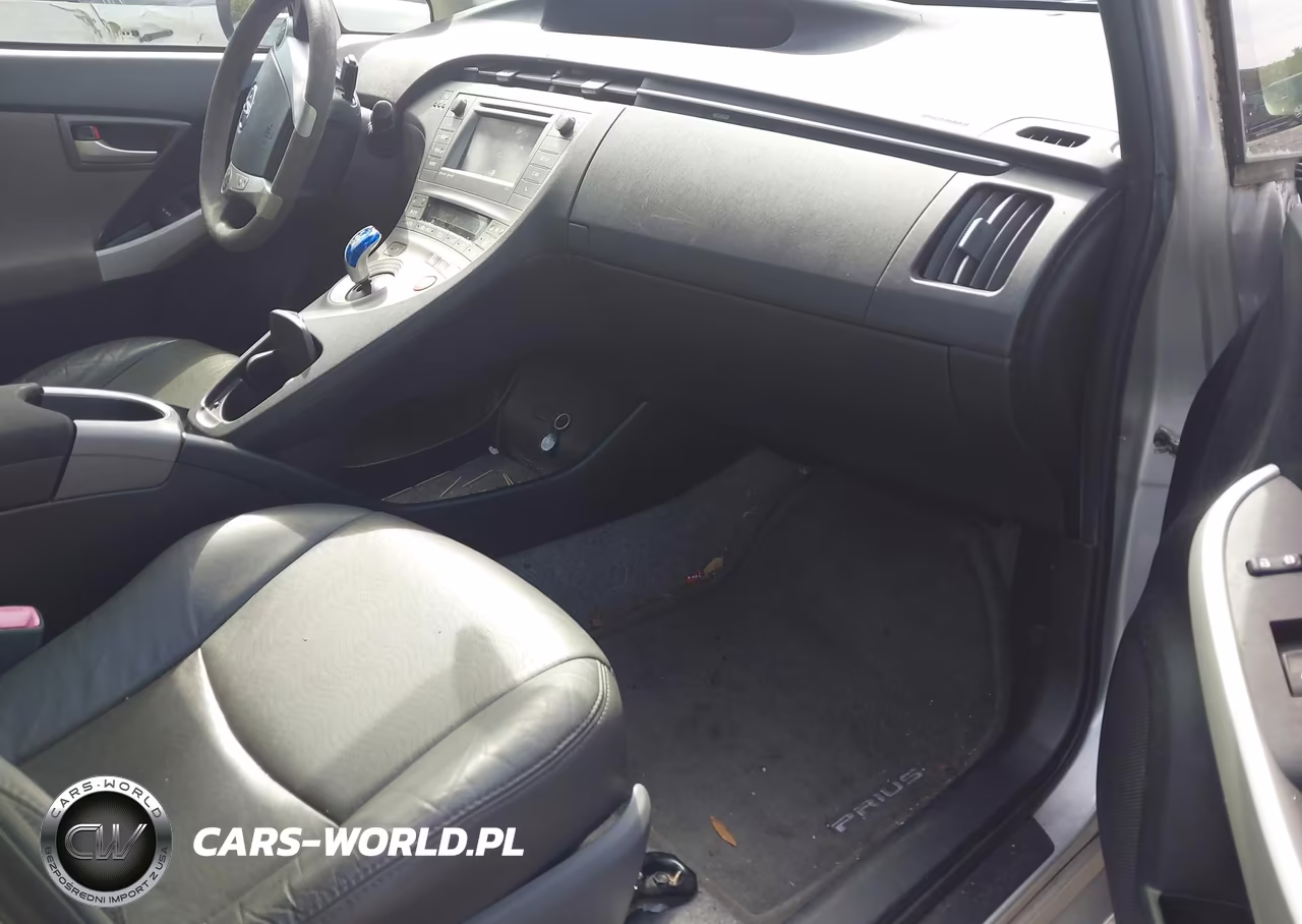 2013 Toyota Prius Three VIN:JTDKN3DU4D1712195 - 5