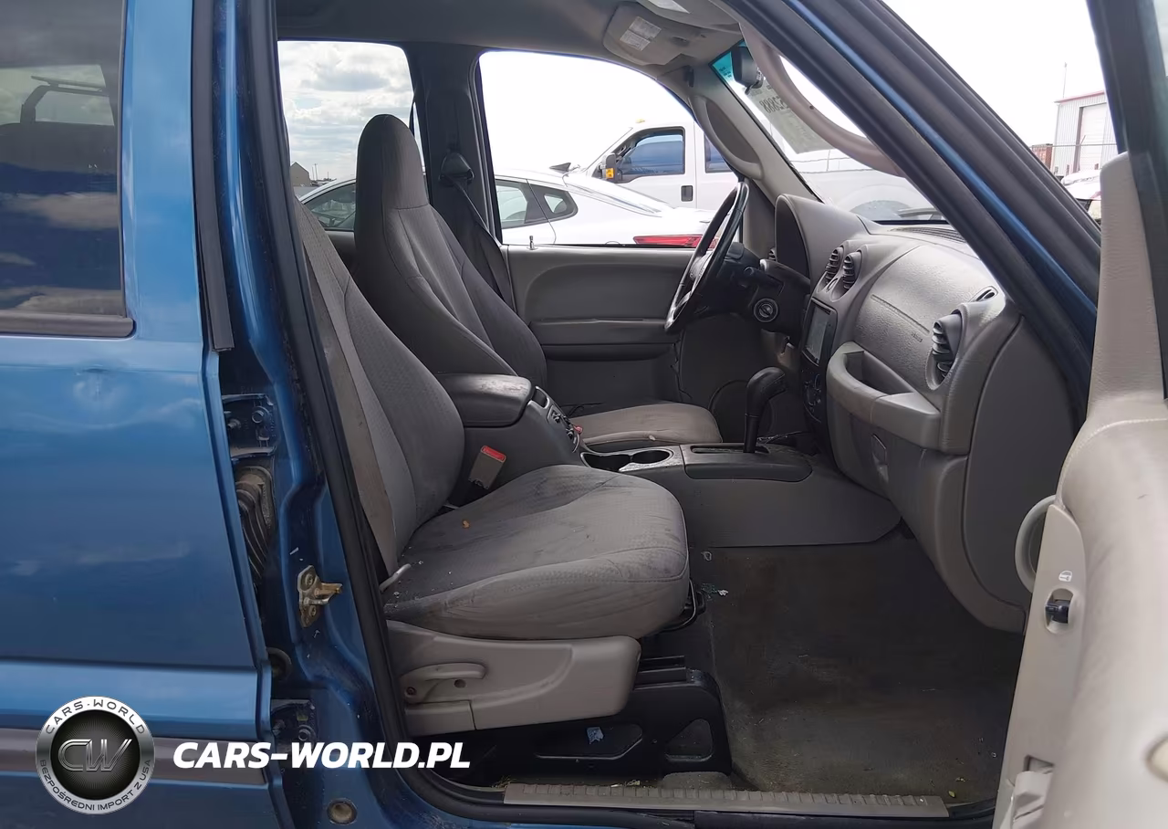 2004 Jeep Liberty Sport VIN:1J4GL48K84W221118 - 5